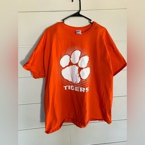 Men’s orange Tigers logo T shirt size 2XL